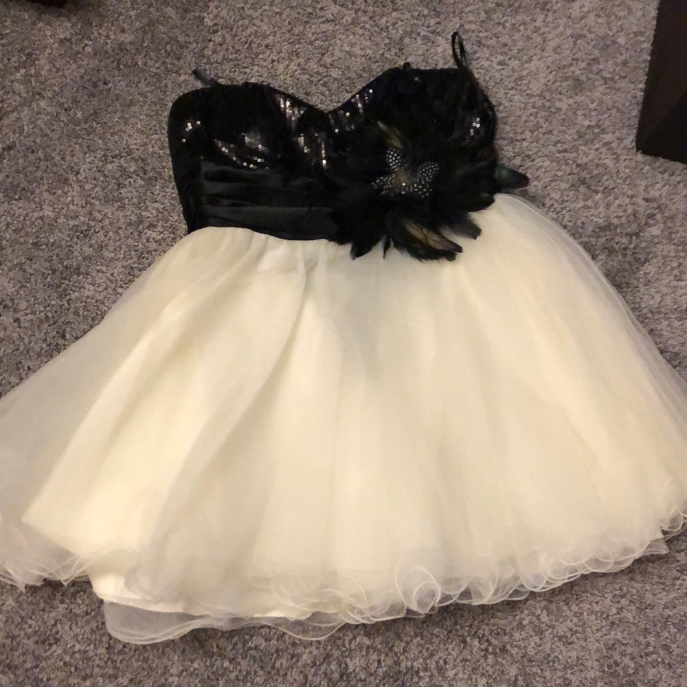 Strapless dress